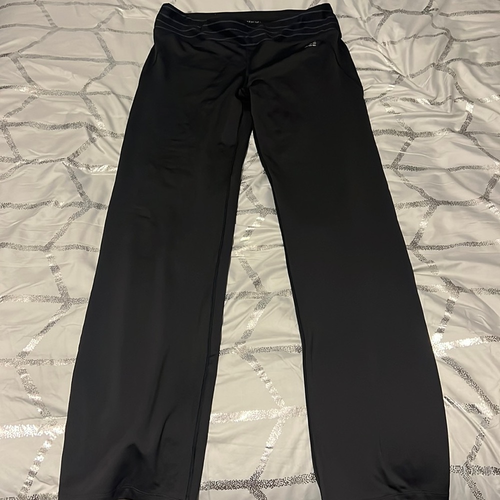 yoga pants